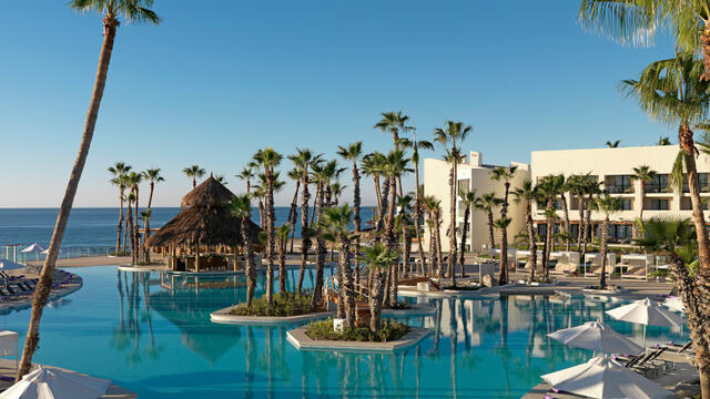 Paradisus by Meliá in Mexico: beaches, turtles, golf and conferences in Los Cabos