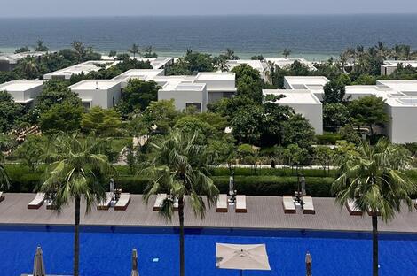 Tour operators advise tourists not to cancel tours to the Middle East booked for late dates