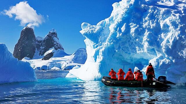 Russian tourists are increasingly interested in cruises to Antarctica