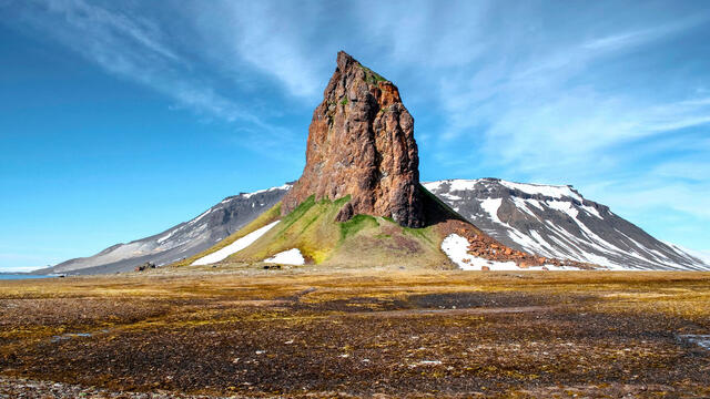 Russia sets up tourist center in Franz Josef Land, a remote Arctic archipelago