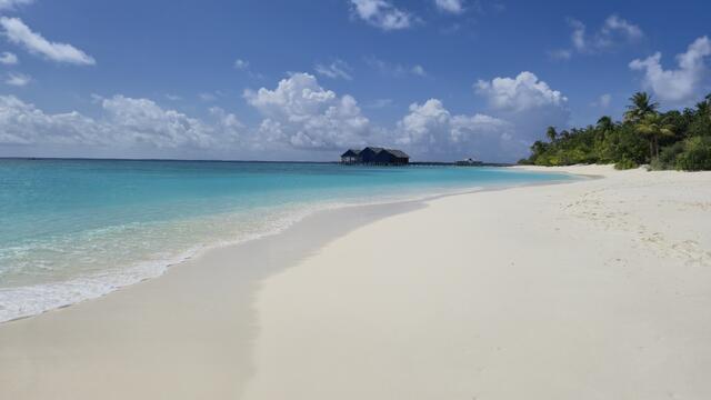 Space Travel launches weekly yacht cruises in the Maldives