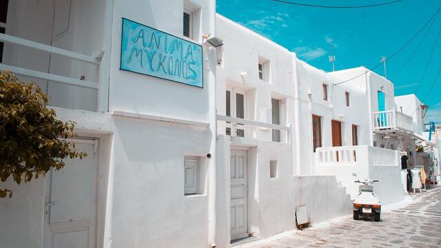 Tour operators: the closure of Greek resorts before the end of April will not hit tourism